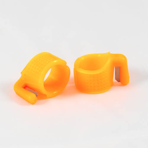 Plastic Ring Thimble with Cutter