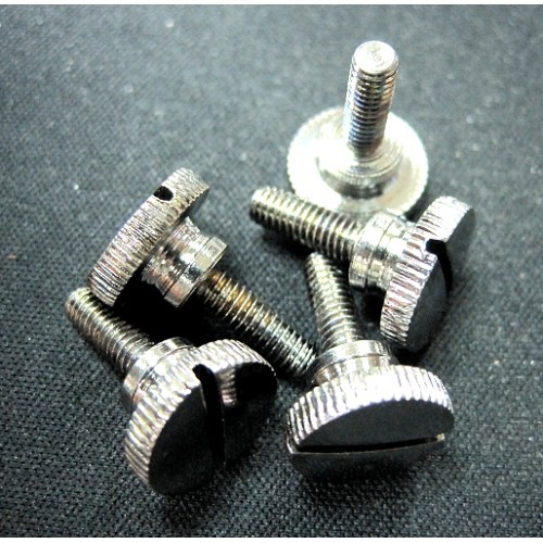 Sewing machine thumb screw