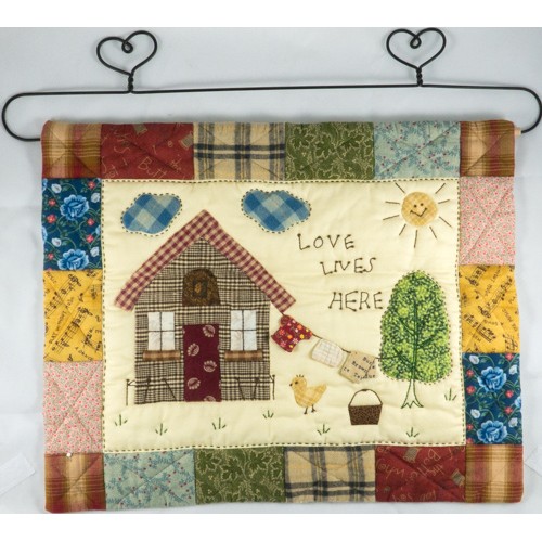 Love Lives Here (Pattern)